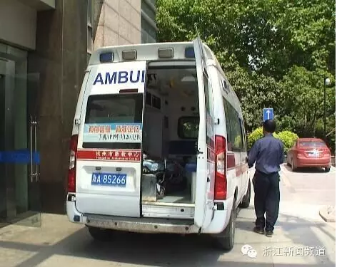 五一假期，杭州一工地的起重機吊機倒塌，造成1人重傷，3人輕傷